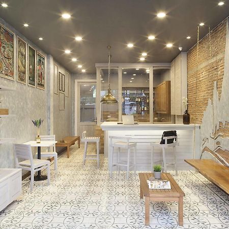בנגקוק Golden Mountain Hostel מראה חיצוני תמונה
