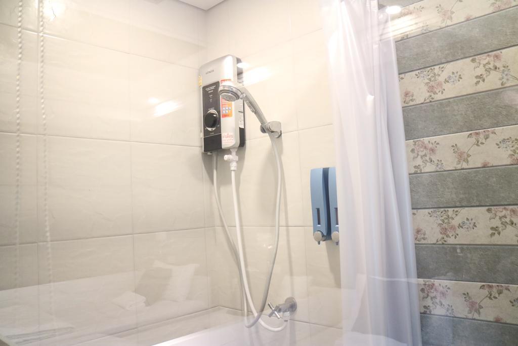 בנגקוק Golden Mountain Hostel מראה חיצוני תמונה