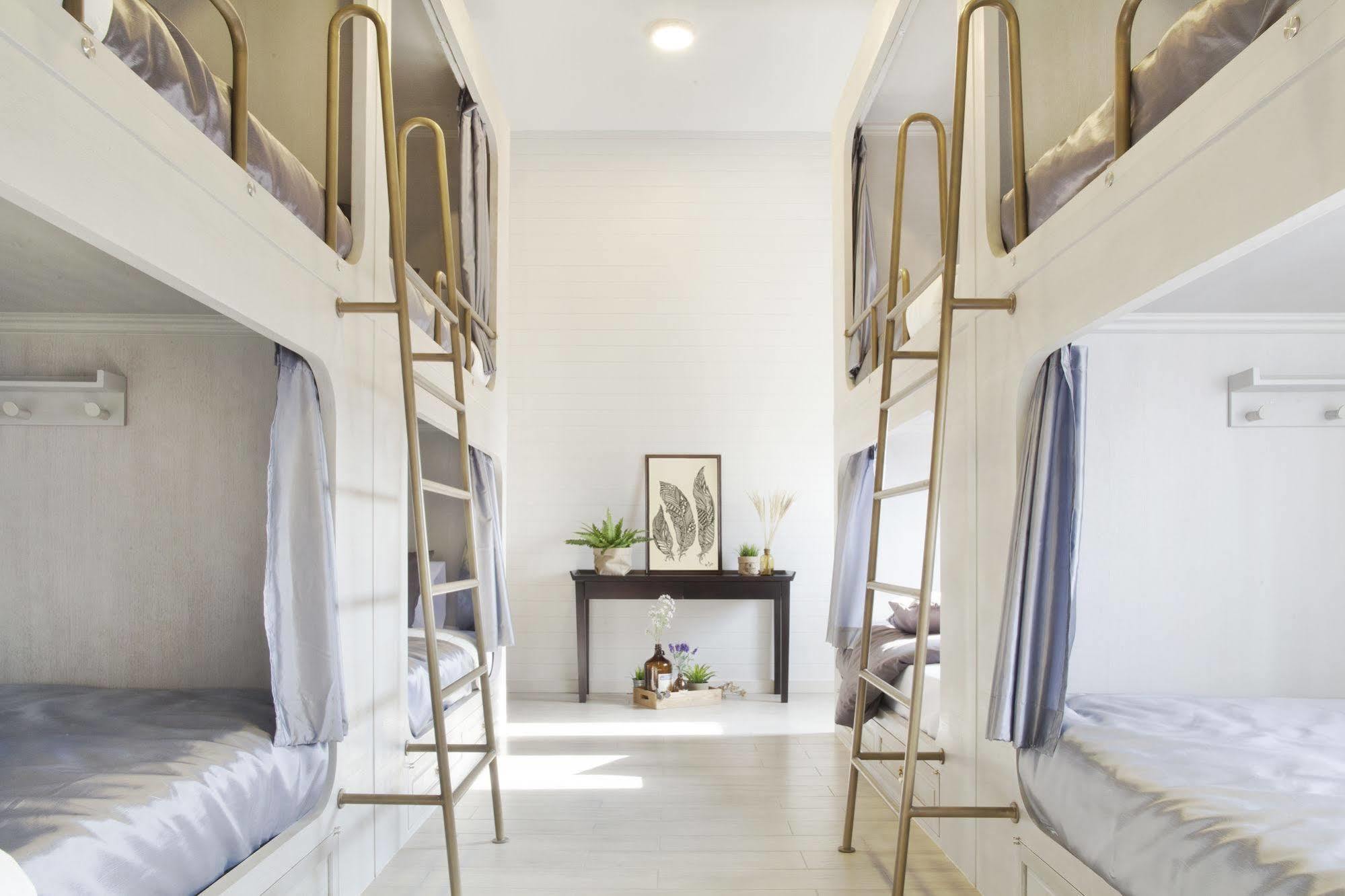 בנגקוק Golden Mountain Hostel מראה חיצוני תמונה