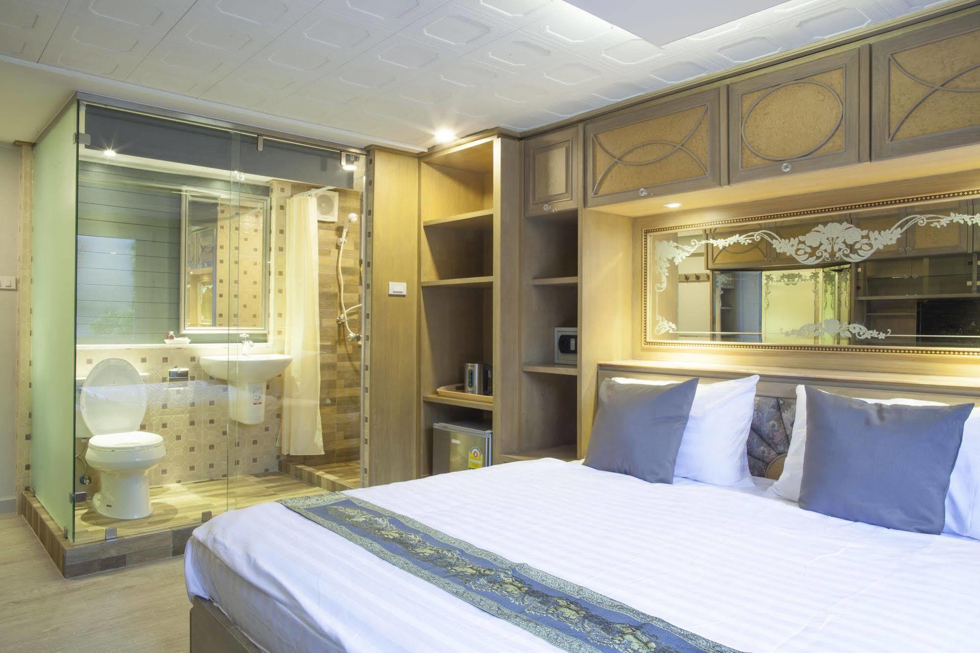 בנגקוק Golden Mountain Hostel מראה חיצוני תמונה