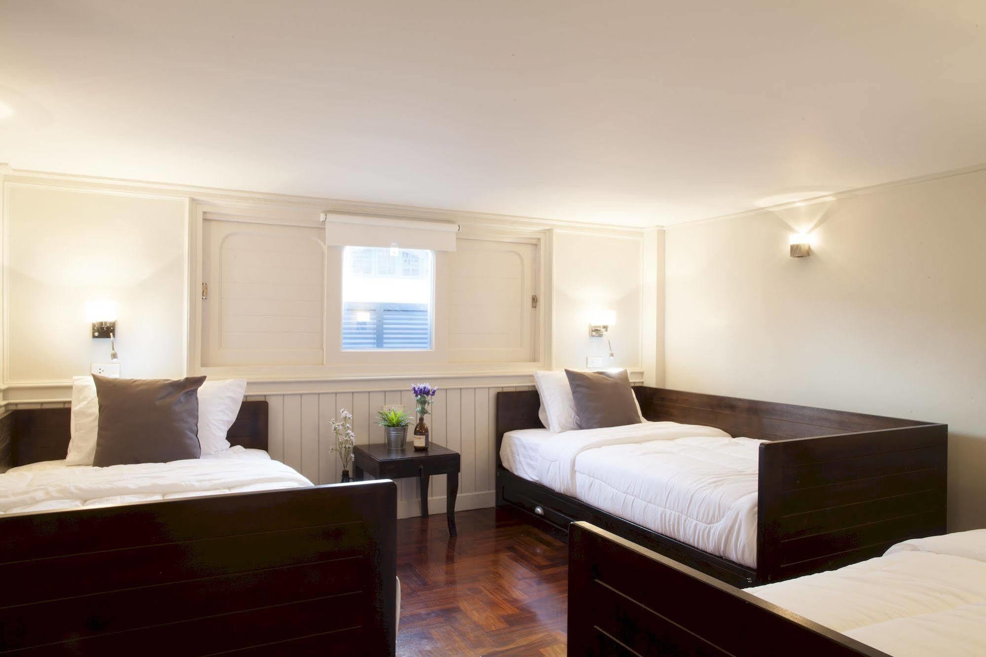 בנגקוק Golden Mountain Hostel מראה חיצוני תמונה