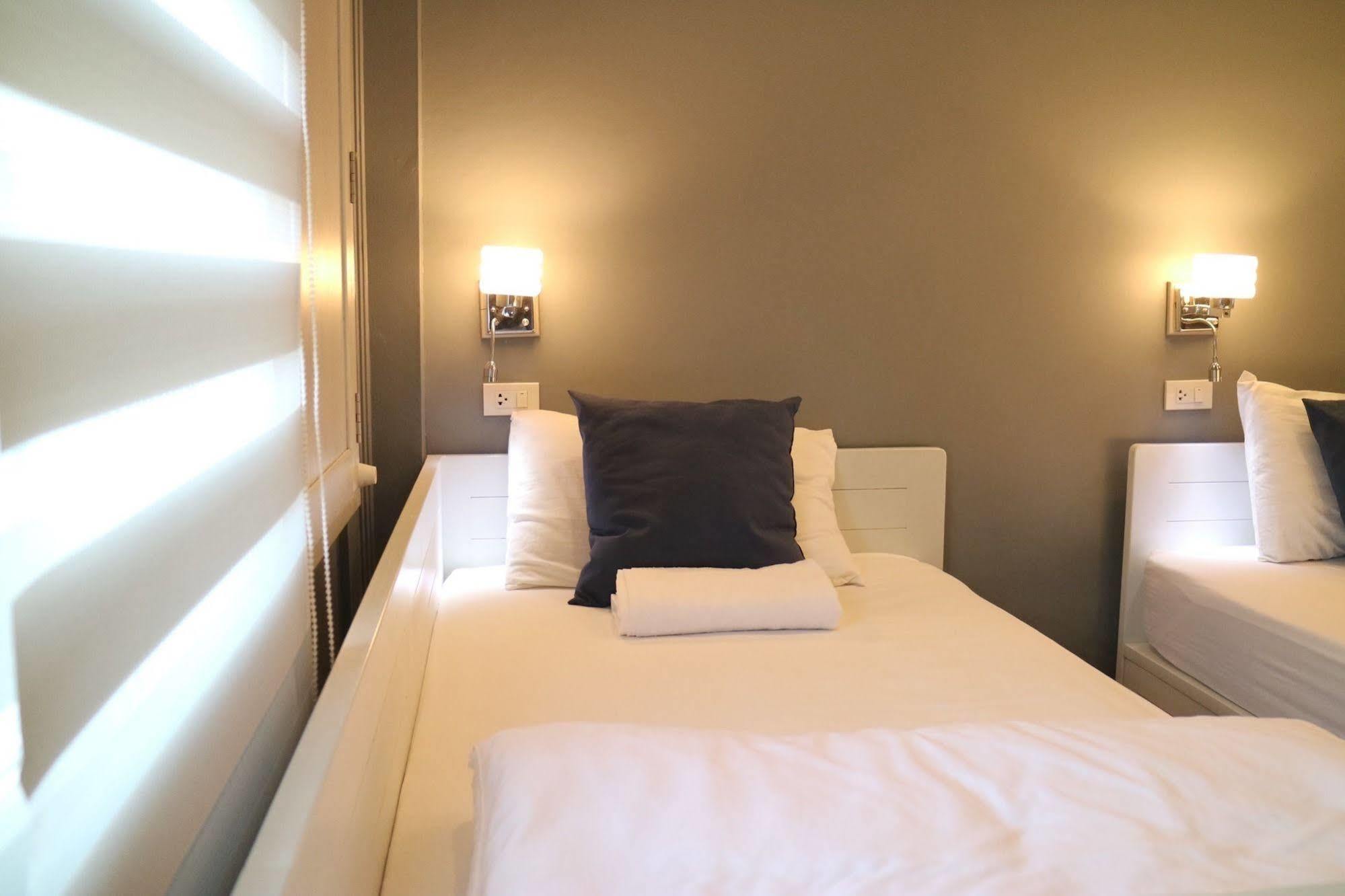 בנגקוק Golden Mountain Hostel מראה חיצוני תמונה