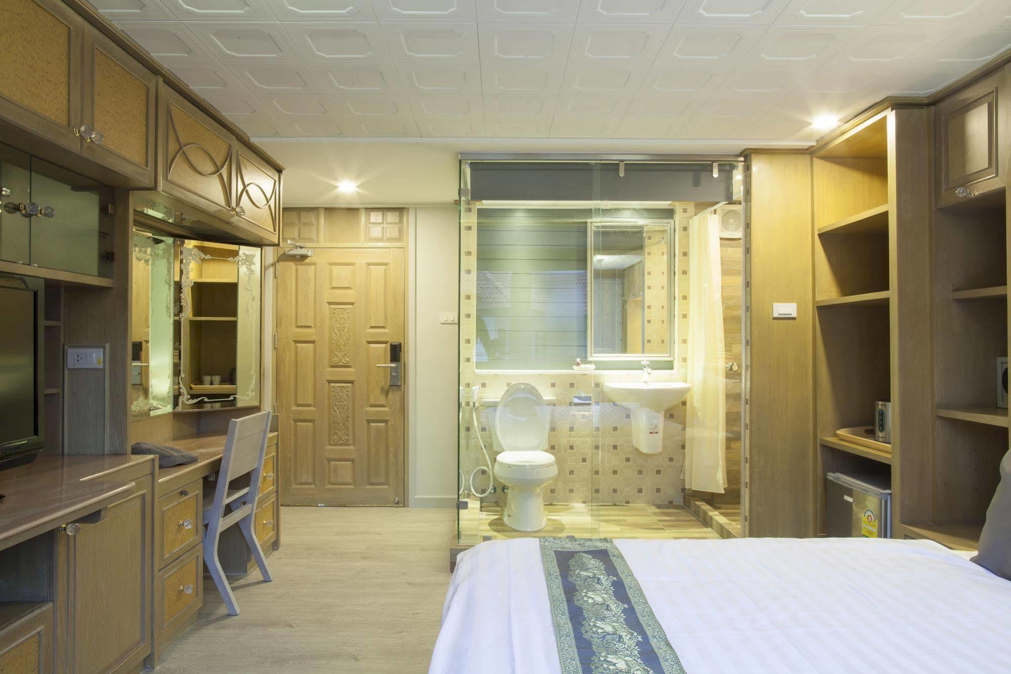 בנגקוק Golden Mountain Hostel מראה חיצוני תמונה