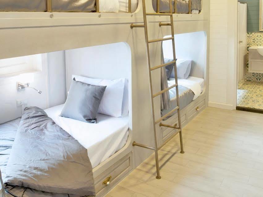 בנגקוק Golden Mountain Hostel מראה חיצוני תמונה