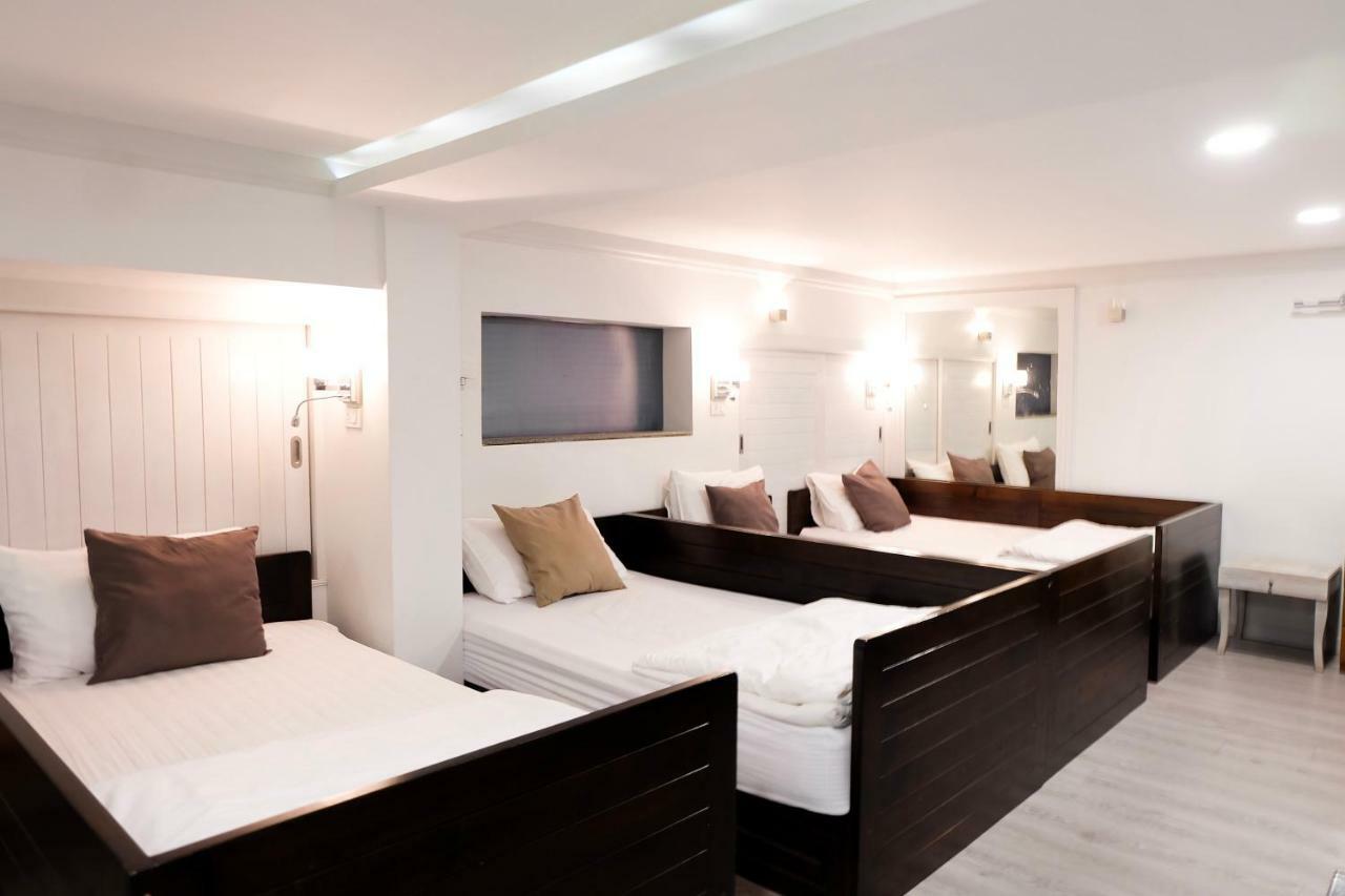 בנגקוק Golden Mountain Hostel מראה חיצוני תמונה